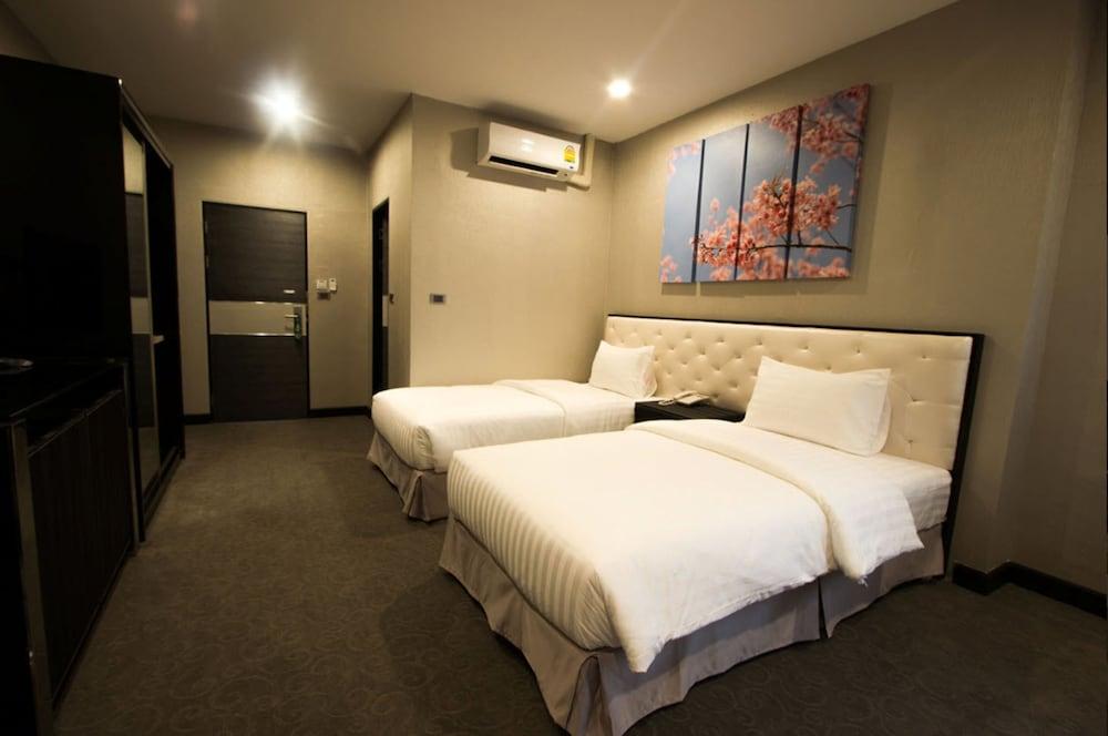 Sakura Sky Residence Bangkok Exteriör bild